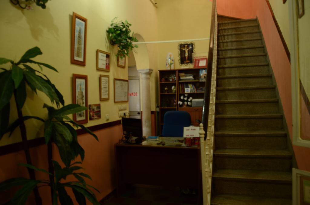 Pension Bienvenido Sevilla Exterior foto